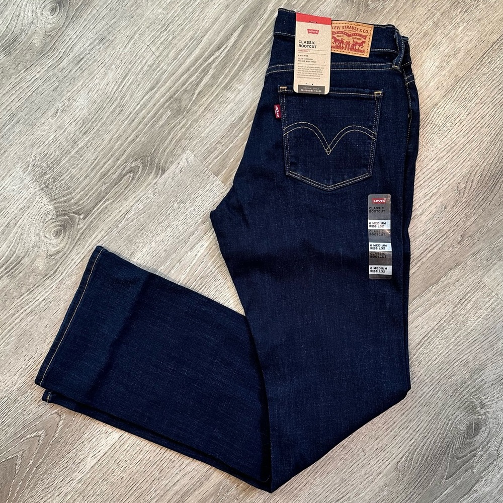 Levi’s Women’s Classic Bootcut Jeans